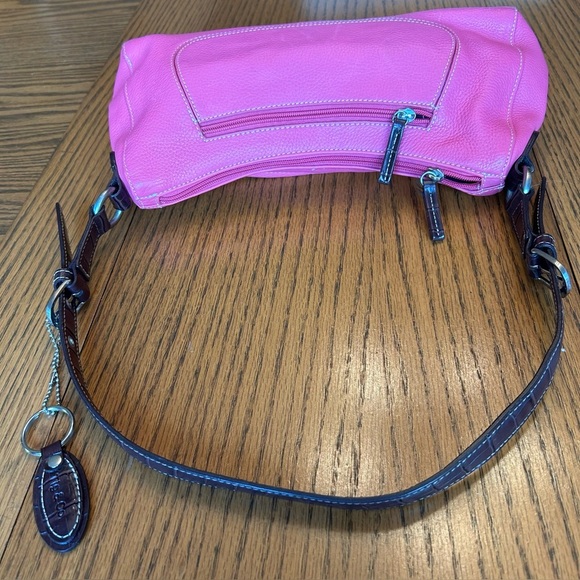 Tig & Co Pink Pebbled Leather Shoulder Bag - Picture 8 of 9
